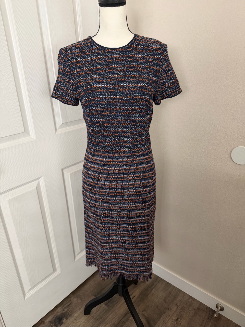 St. John Textured Knit Short-Sleeve Midi Dress in Navy Multi